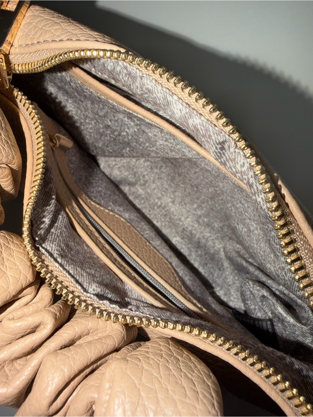 Women’s Tan Scrunch Handle Shoulder Bag - Picture 6 of 6